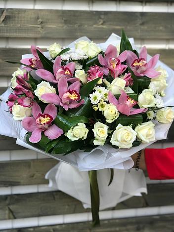 Букет цветов из: Розы и Хризантемы в Зуе