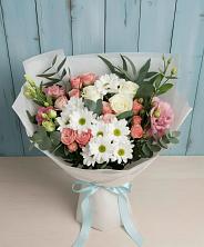 Букет цветов из:  Розы, Лизиантусы и Хризантемы в Зуе