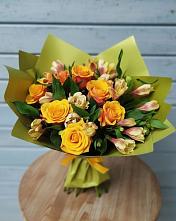 Букет цветов из:  Альстромерии и Розы в Зуе