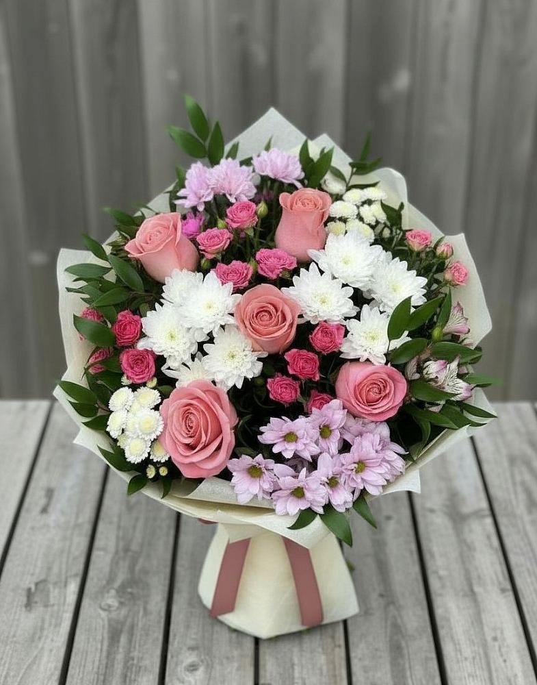 Букет цветов из: Альстромерии, Гвоздики, Розы и Хризантемы в Зуе