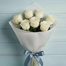 Букет 7 Белых роз Эдлесс Лав в Зуе