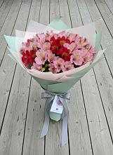 Букет цветов из:  Альстромерии #REPLACE_PRED# Зуе