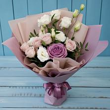 Букет цветов из:  Розы и Лизиантусы в Зуе