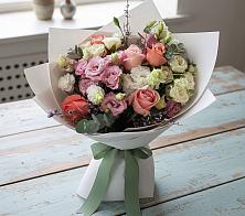 Букет цветов из:  Розы, Лизиантусы и Гвоздики в Зуе