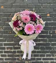 Букет цветов из:  Герберы и Хризантемы #REPLACE_PRED# Зуе