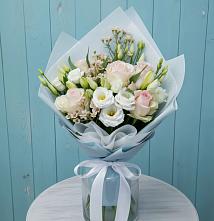 Букет цветов из:  Розы и Лизиантусы #REPLACE_PRED# Зуе