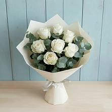 Букет Белые розы в Эвкалипте в Зуе