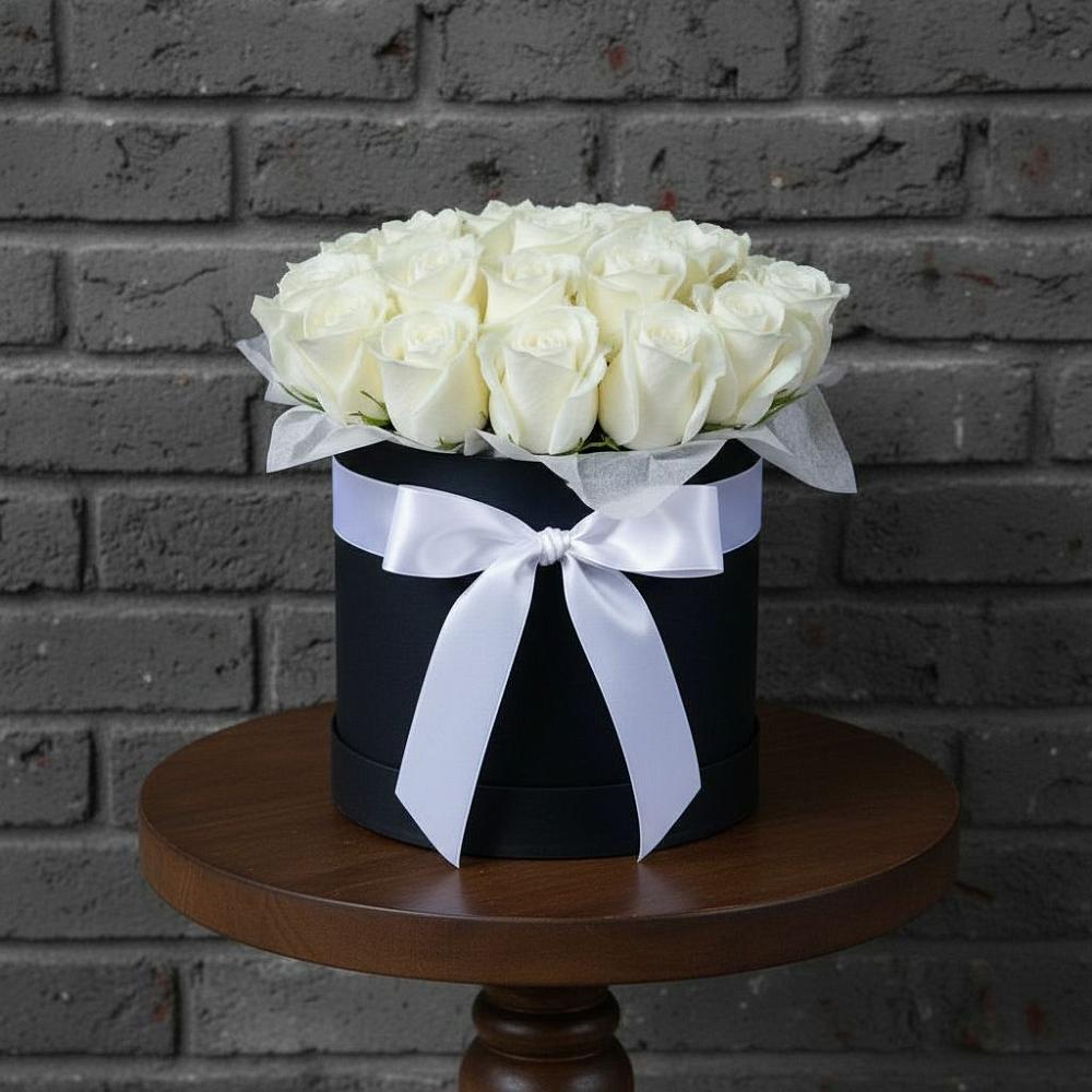 Цветочная композиция из Розы в шляпной коробке в Зуе