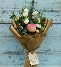 Букет цветов из:  Розы и Лизиантусы в Зуе