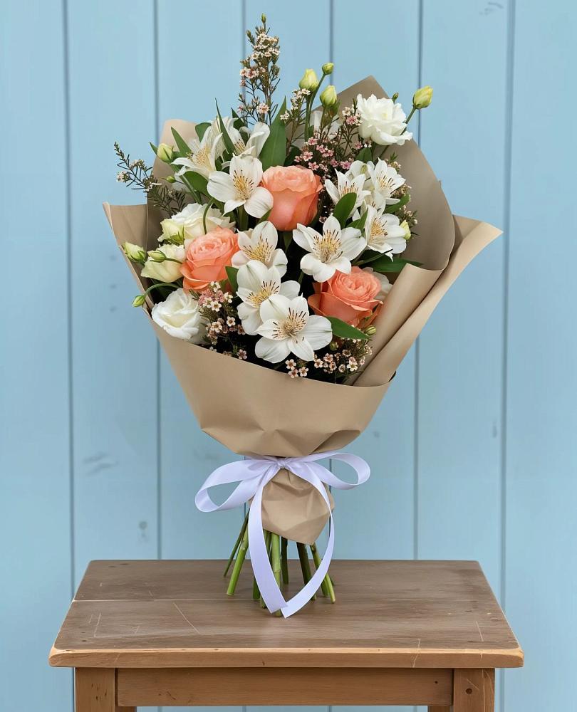 Букет цветов из: Альстромерии, Лизиантусы, Розы и Хризантемы в Зуе