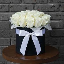 Цветочная композиция из Розы в шляпной коробке в Зуе